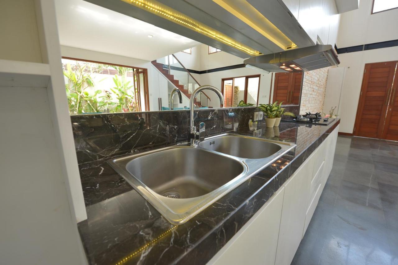 Ombak Villa Cemagi Tanah Lot Екстериор снимка